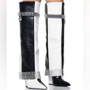 Azalea Wang black and white boot